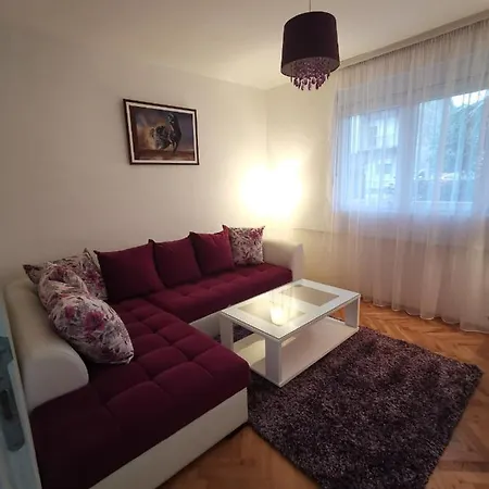 Art Apartment *